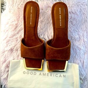 Good American Standout Square Toe Slide Tobacco/Gold SZ 8.5